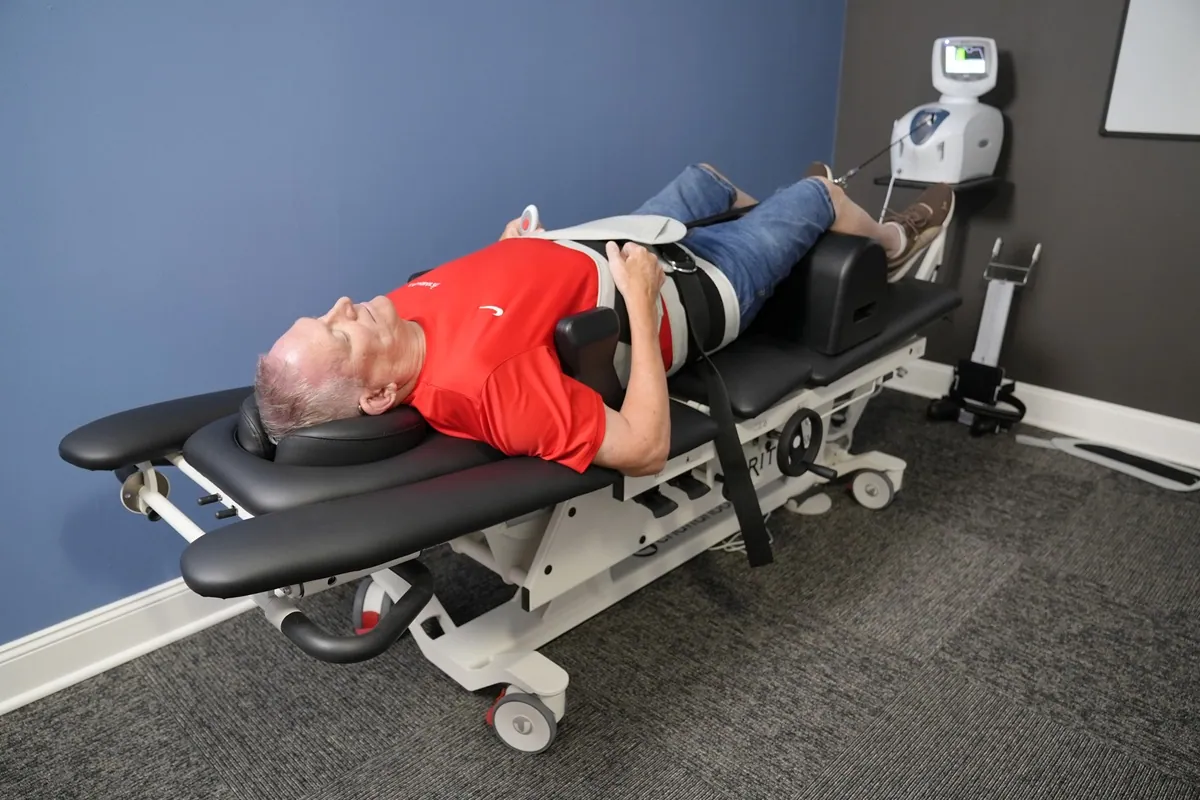 Spinal decompression chiropractic therapy back pain relief mentor OH